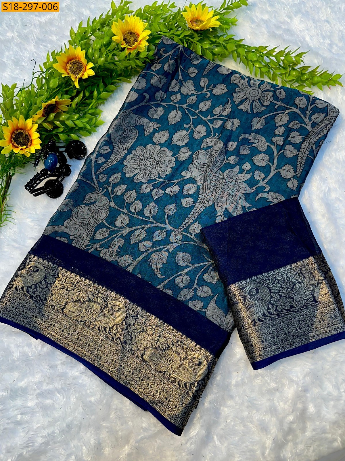 Marshmellow blooming saree