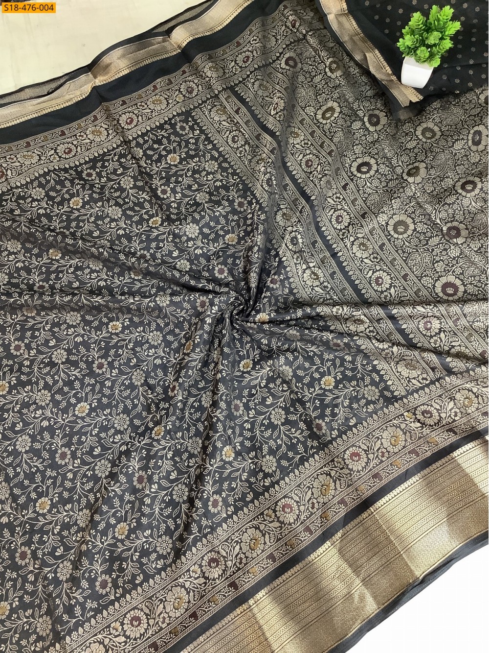 Black Fancy Dola Silk Sarees Black Fancy Dola Silk Sarees