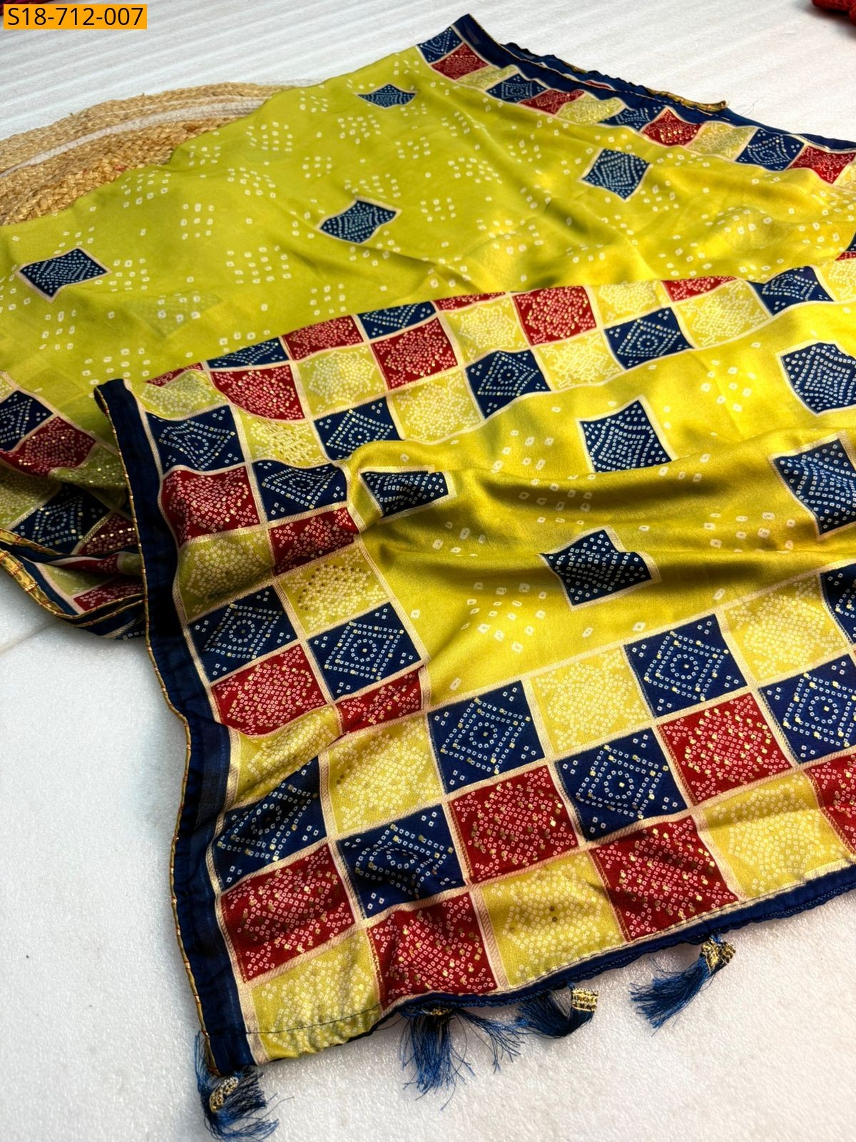 Neon Fancy Marshmellow Blooming Sarees