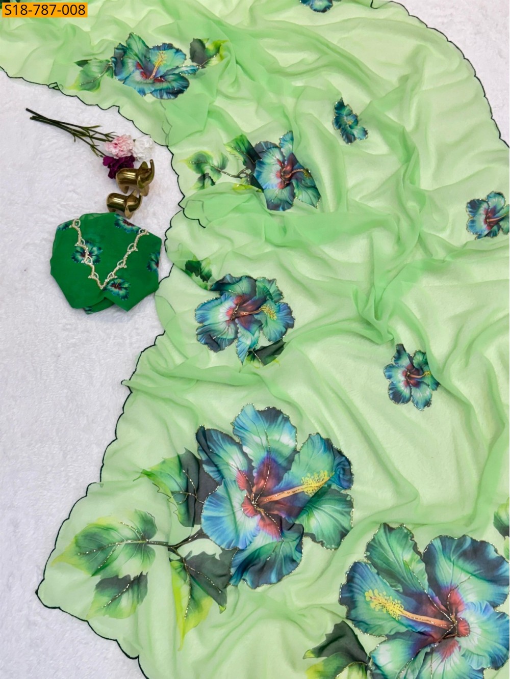 Soft and Smooth Weightless Chiffon Saree