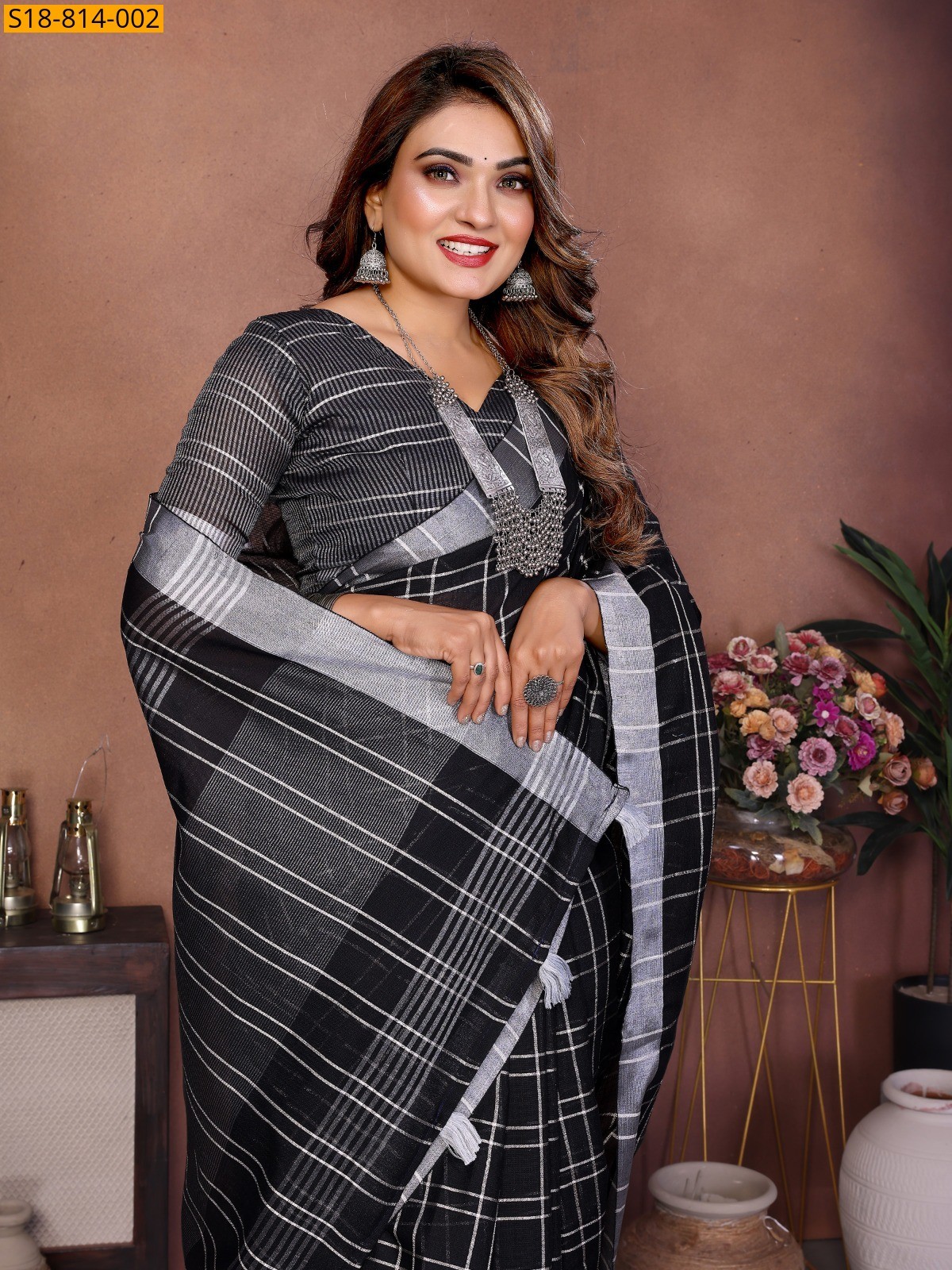 Black Fancy Linen Checks Sarees