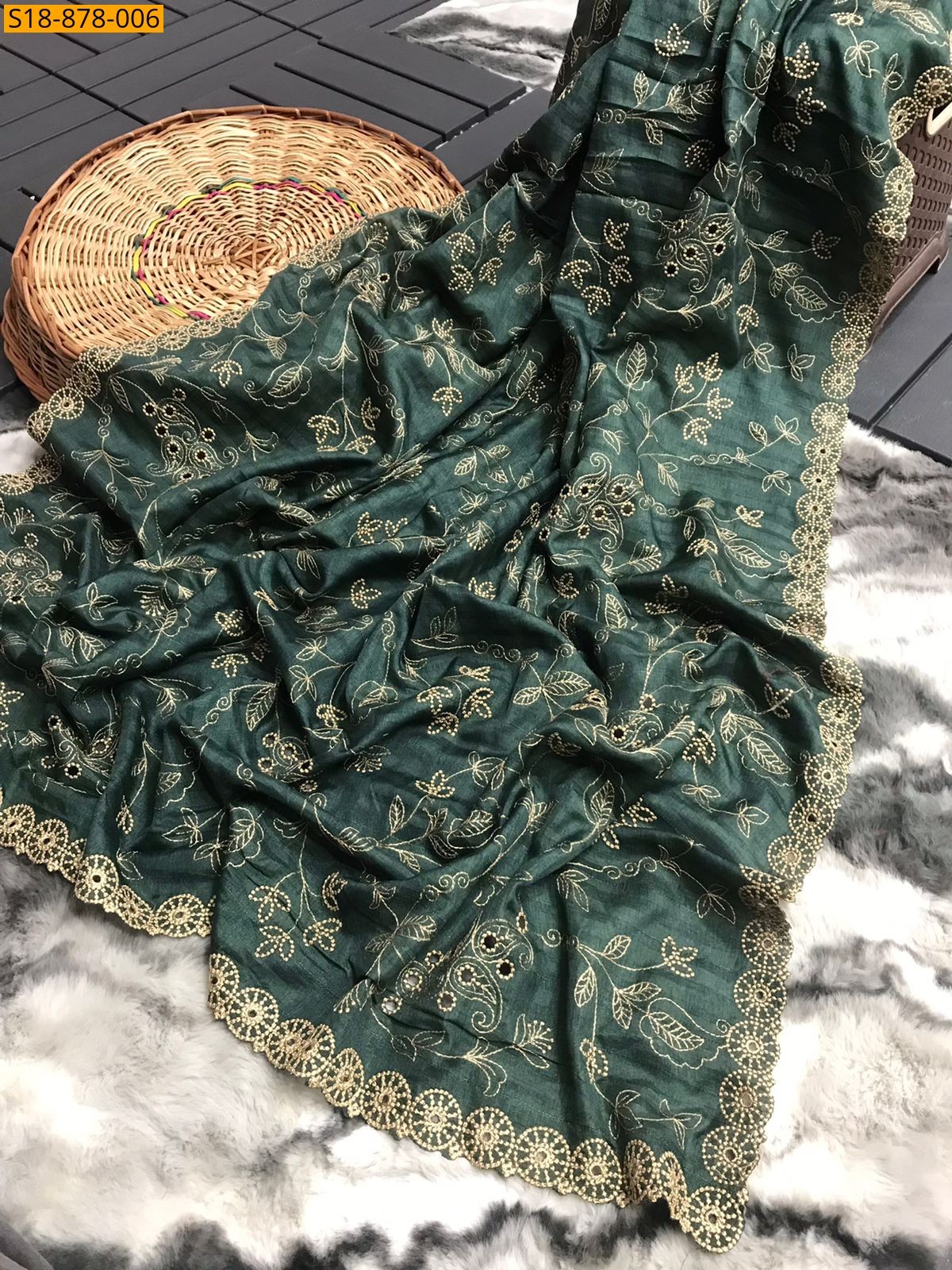 Morpitch Fancy Soft Silk Thread Handwork Sarees