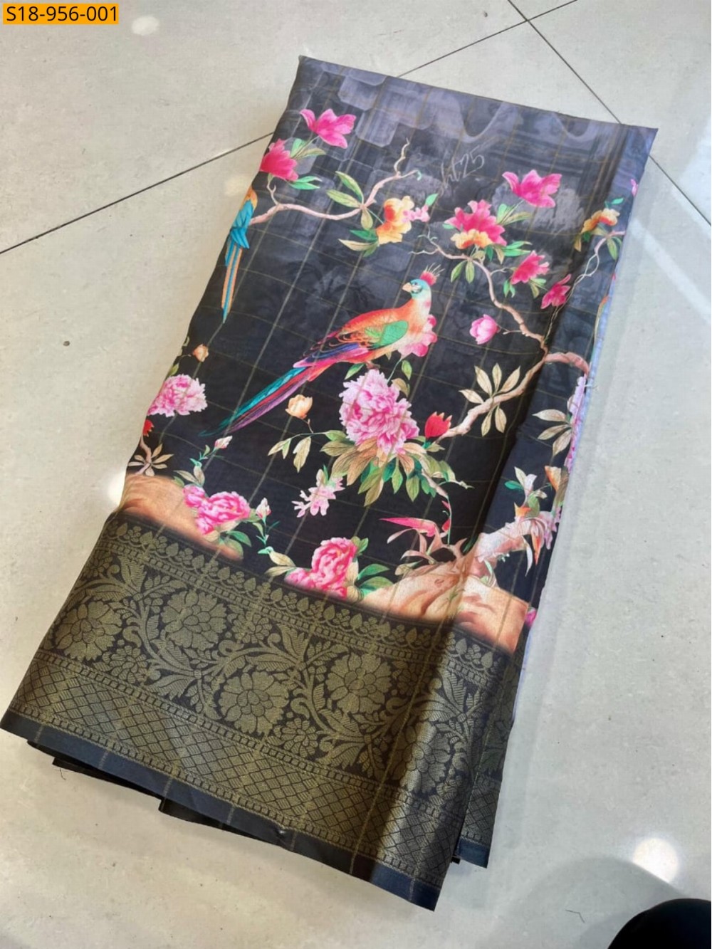 Gray Fancy Soft Chenderi Checks Saree Gray Fancy Soft Chenderi Checks Saree