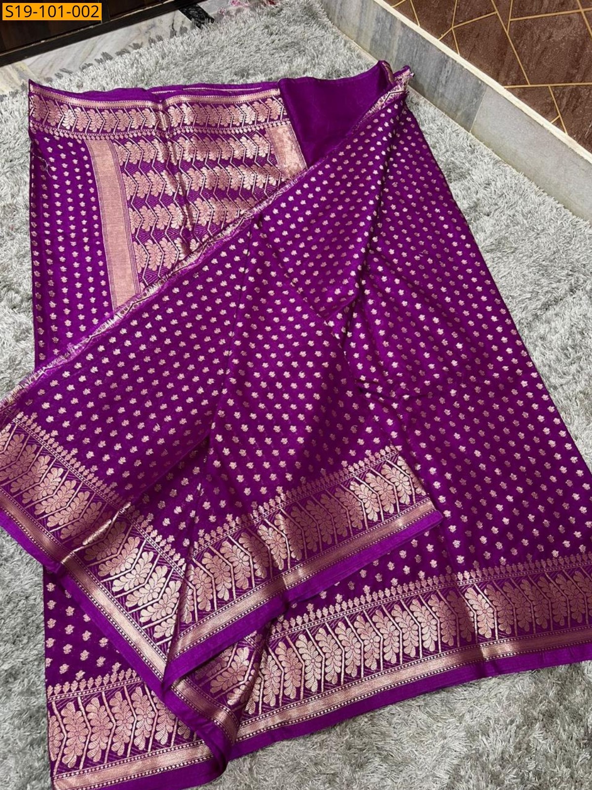 Magenta Banarasi katan soft silk saree