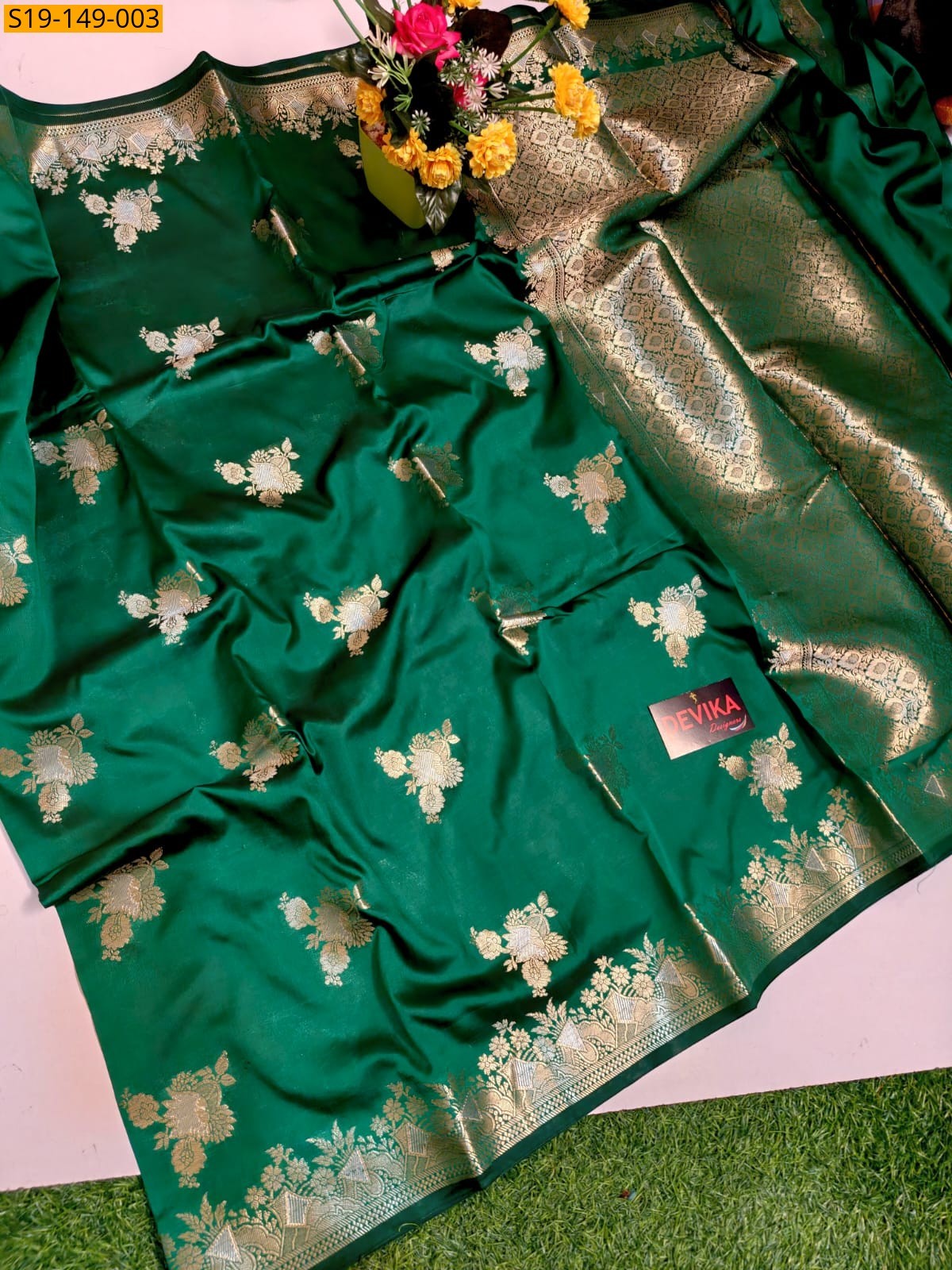 Green Chiniya Katan Soft Silk Banarasi Saree