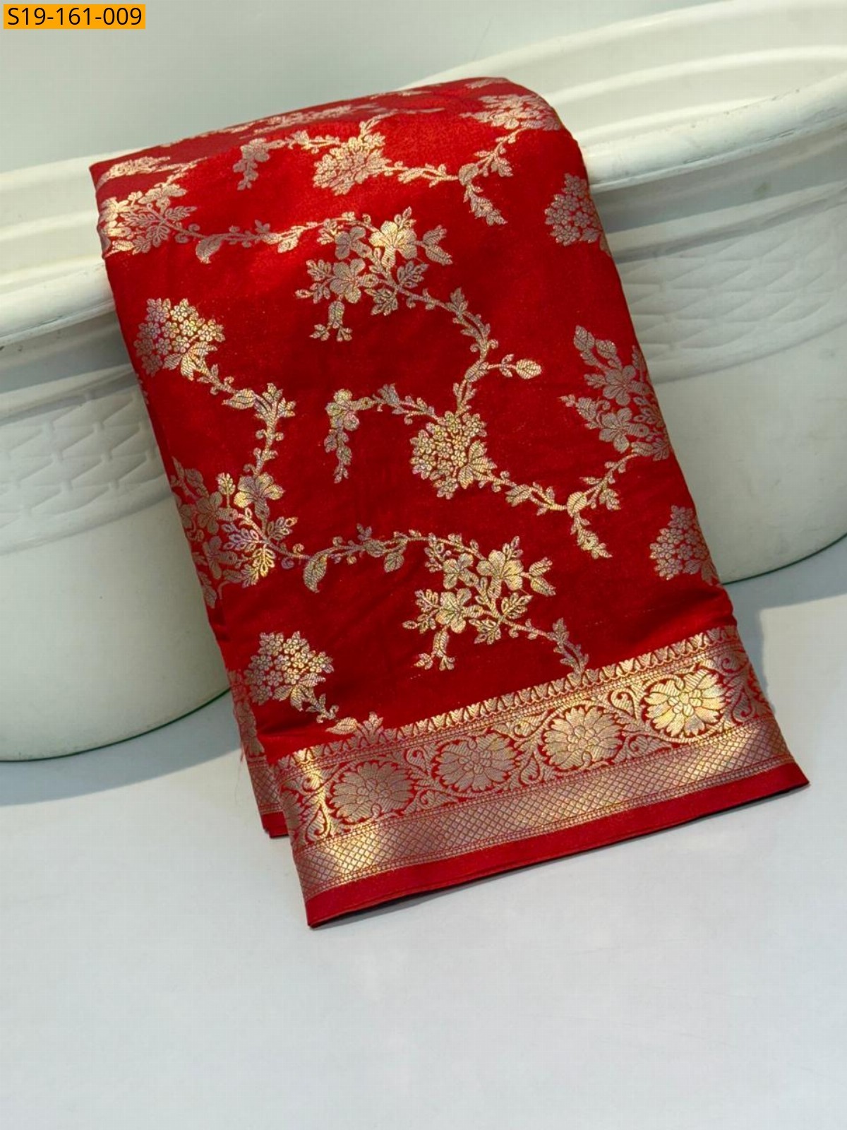 Red Banarasi katan daibal Saree