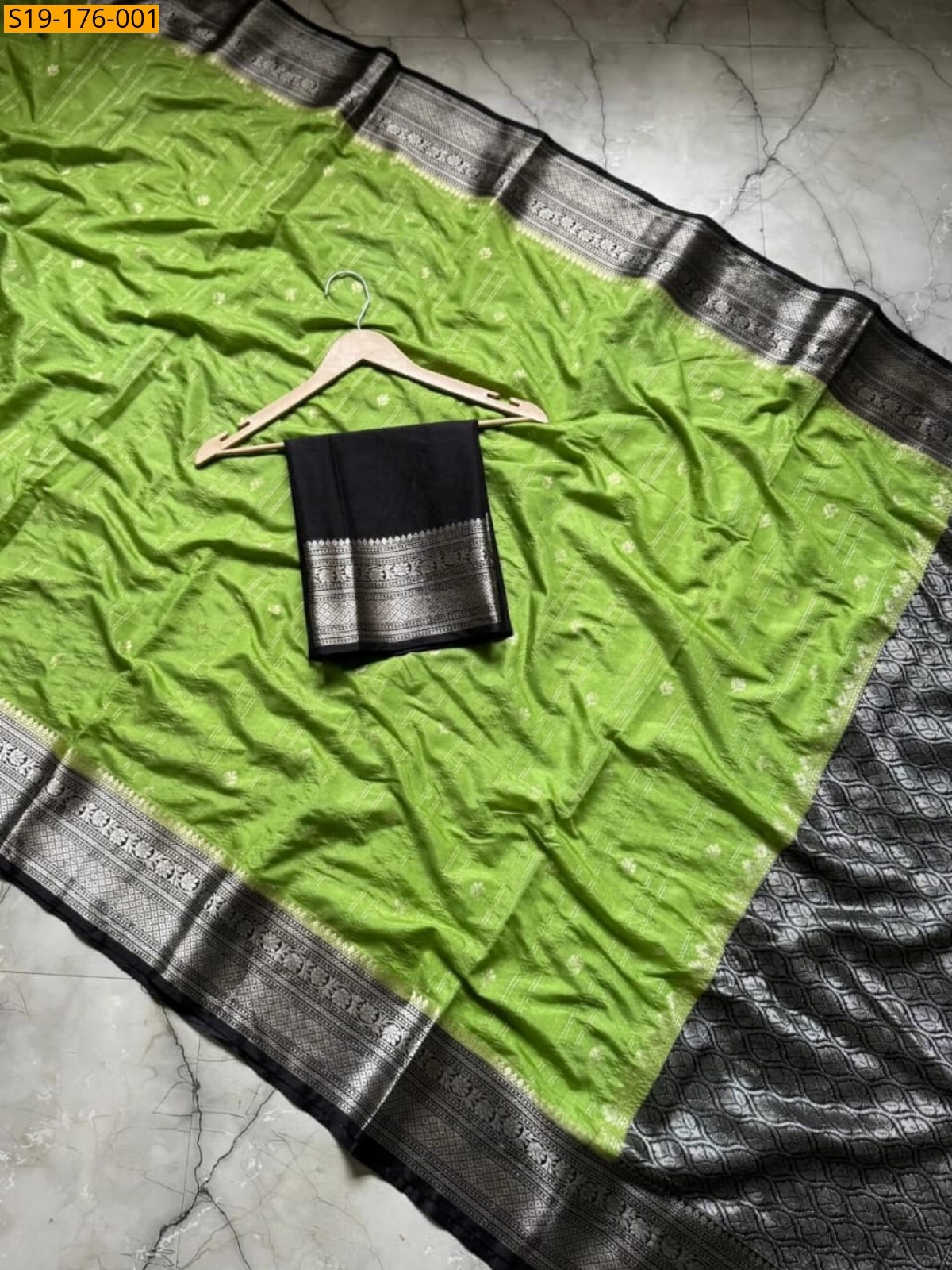 Green Banarasi Semi chiniya Soft silk Saree