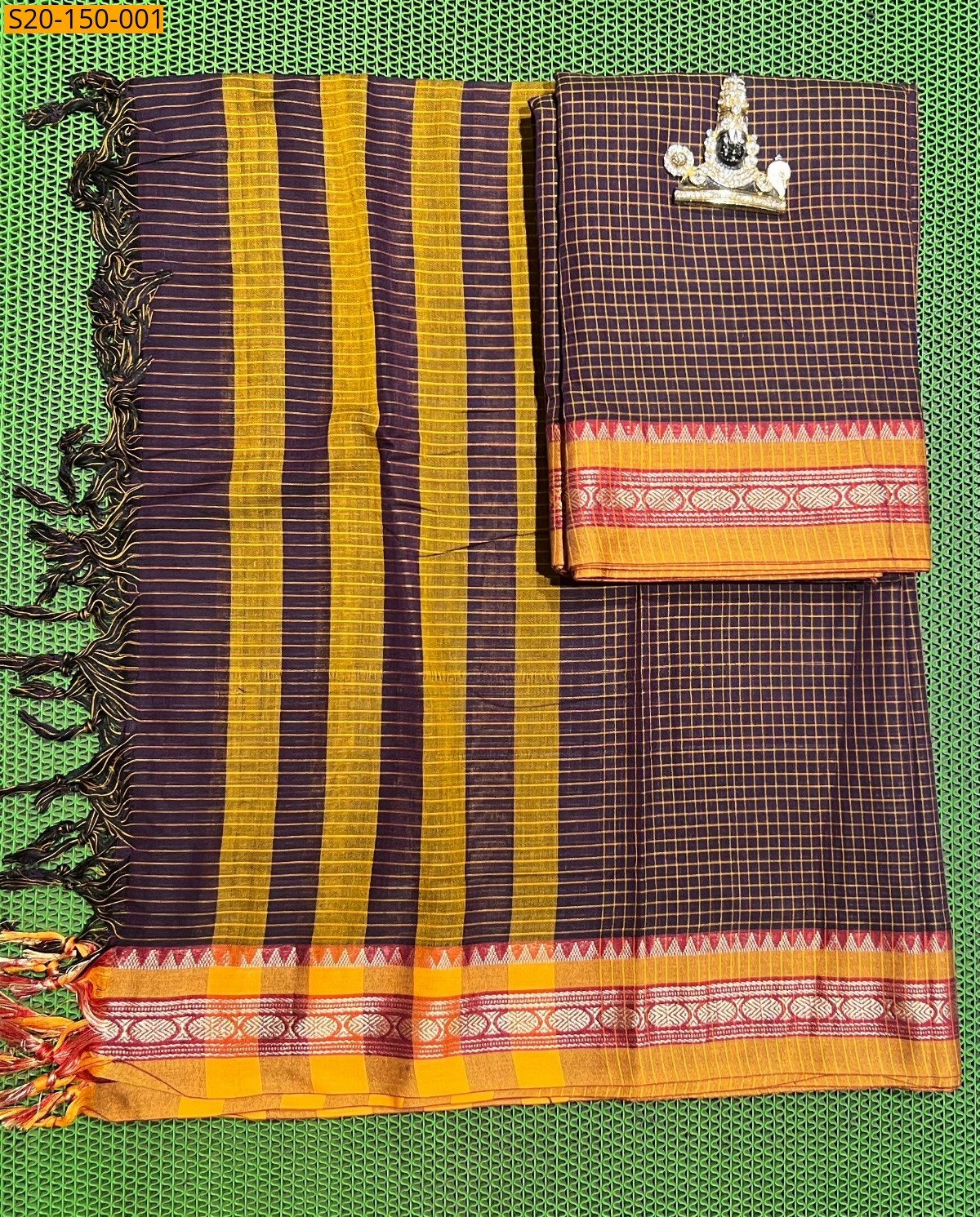 Maroon Traditional handwoven narayanpet Material