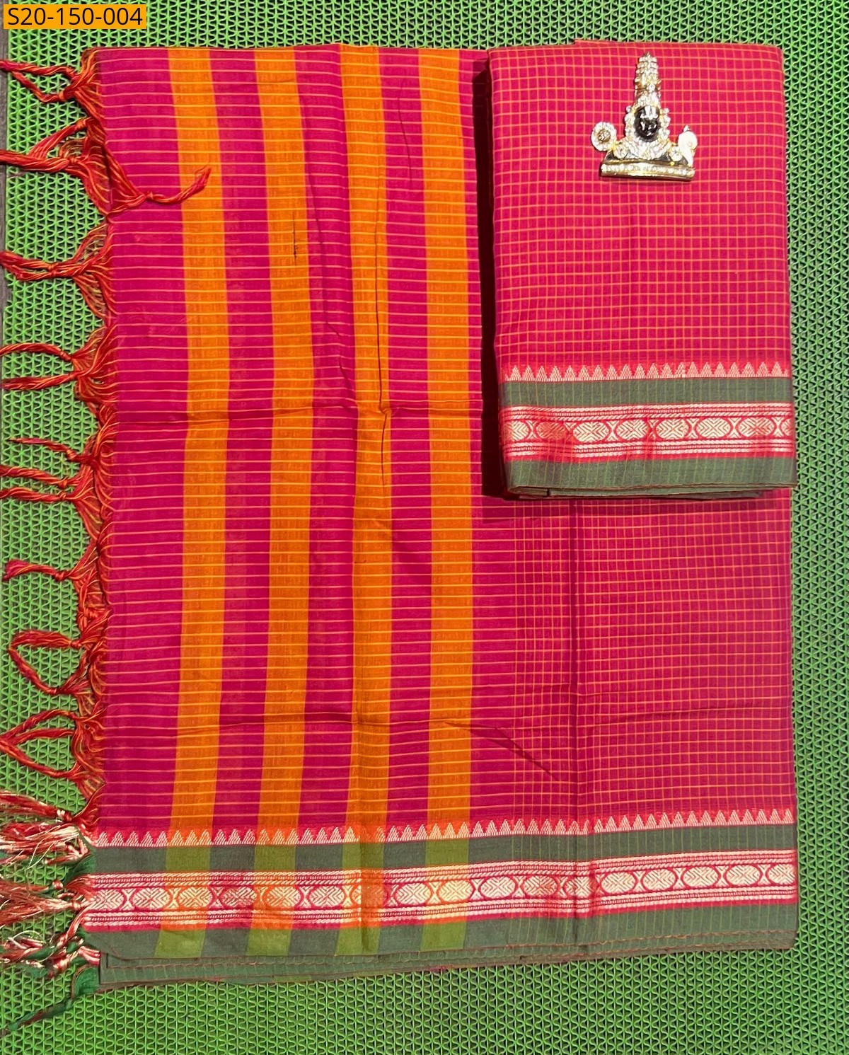 Pink Traditional handwoven narayanpet Material