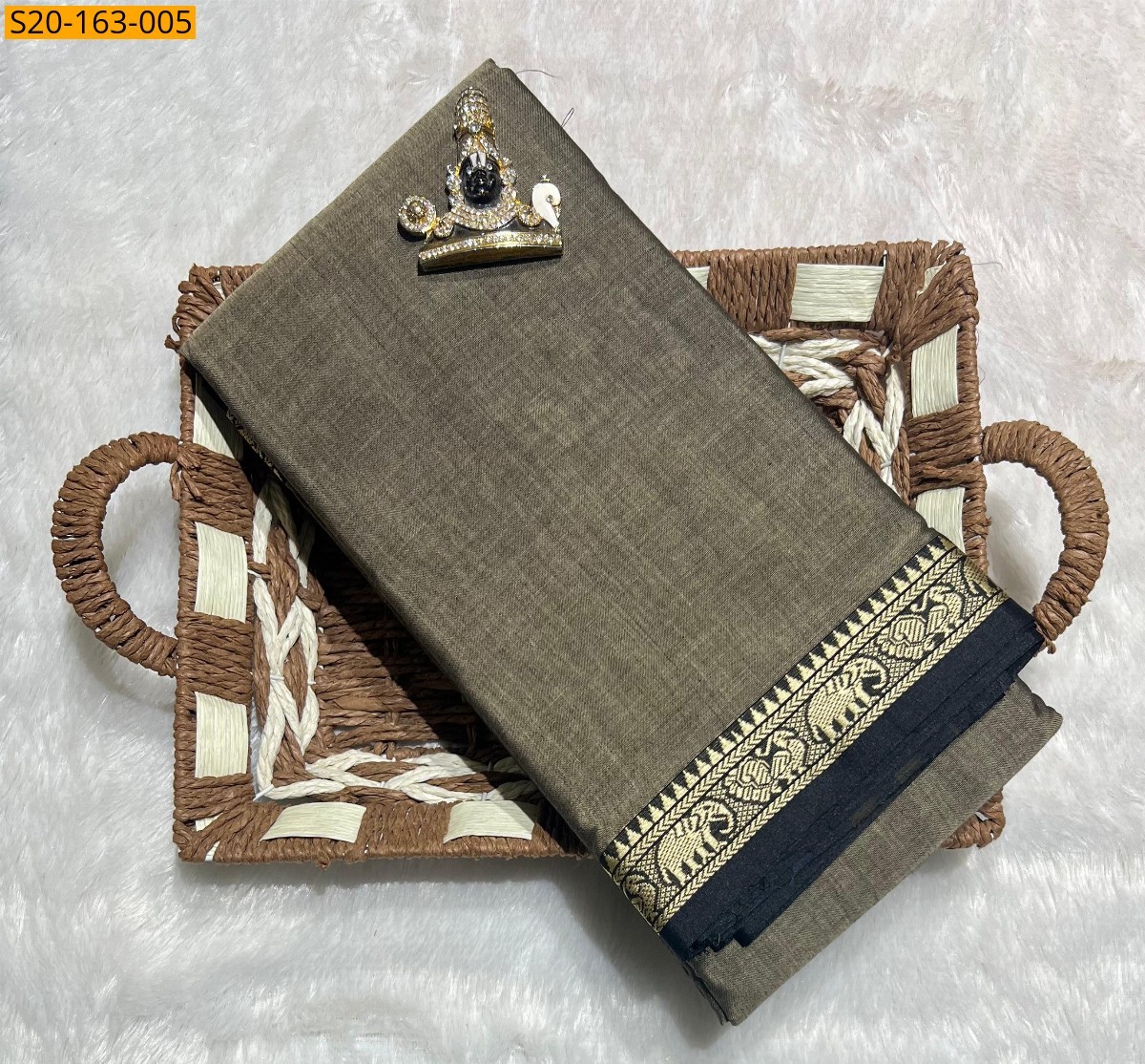 Gray Traditional narayanpet drapes saree