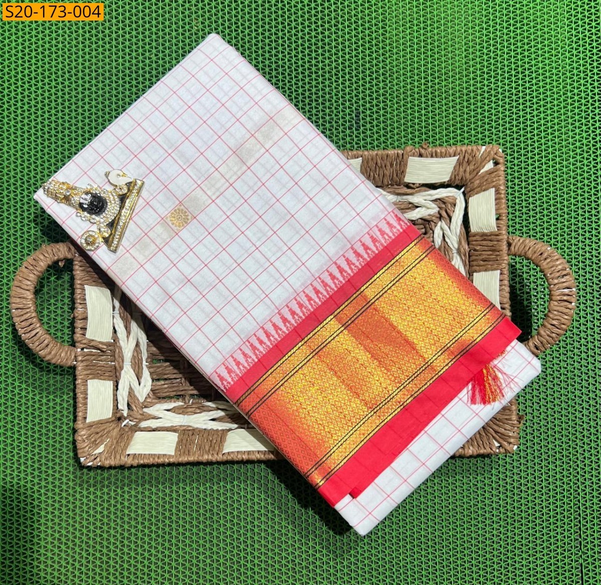 White Kovilpattu checks cotton silk Sarees