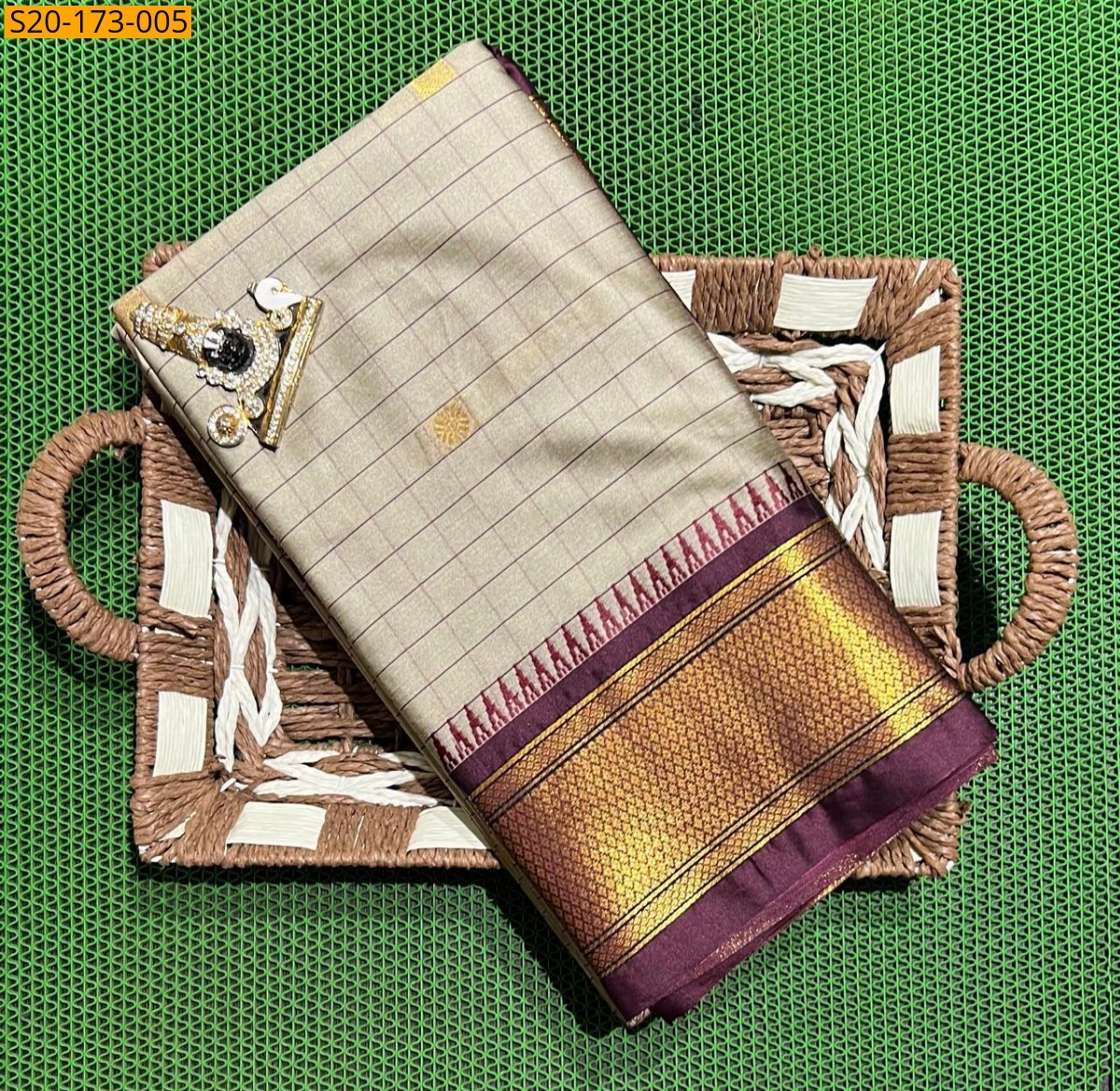 Beige Kovilpattu checks cotton silk Sarees