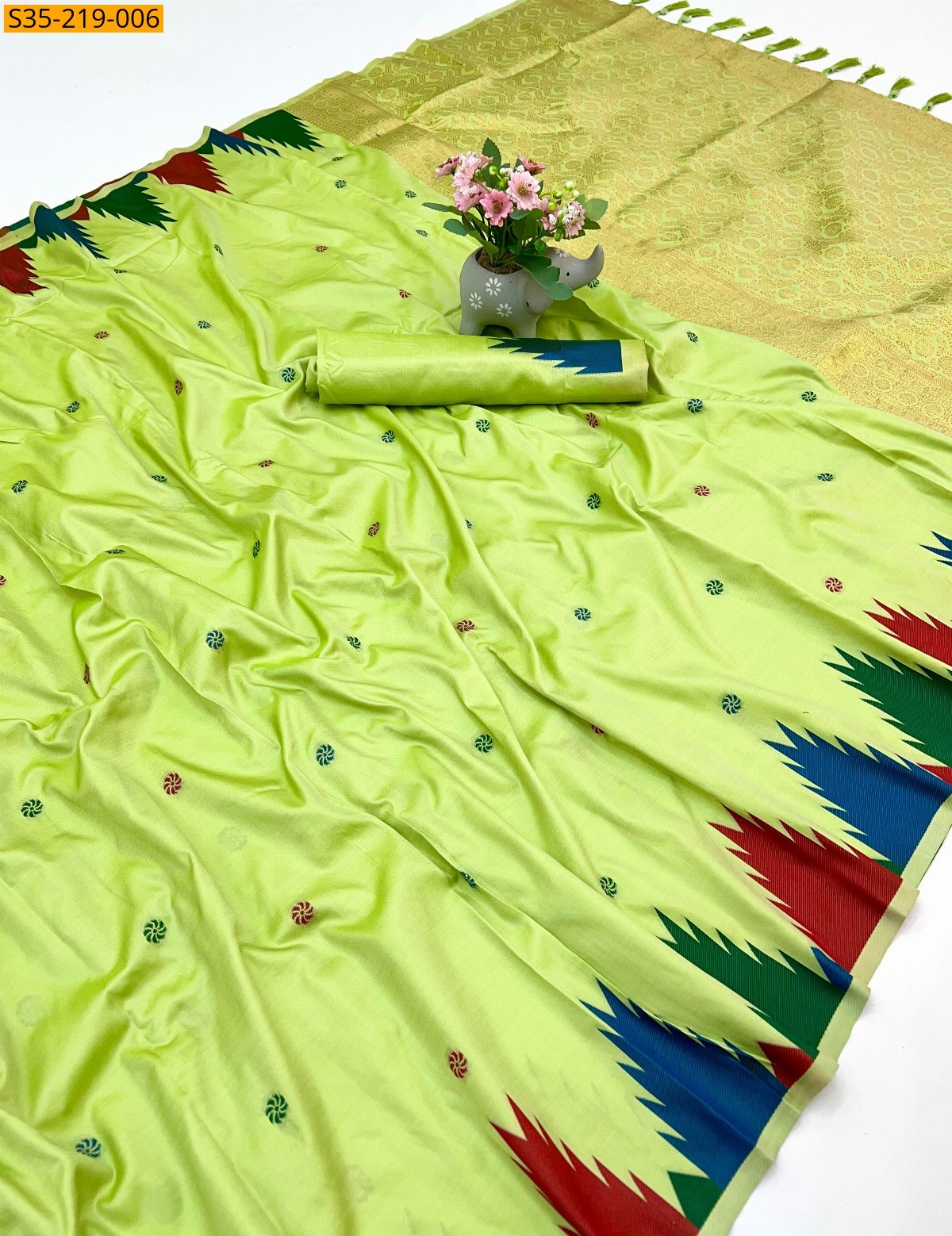 Green Pure soft silk two tone fabric saree 