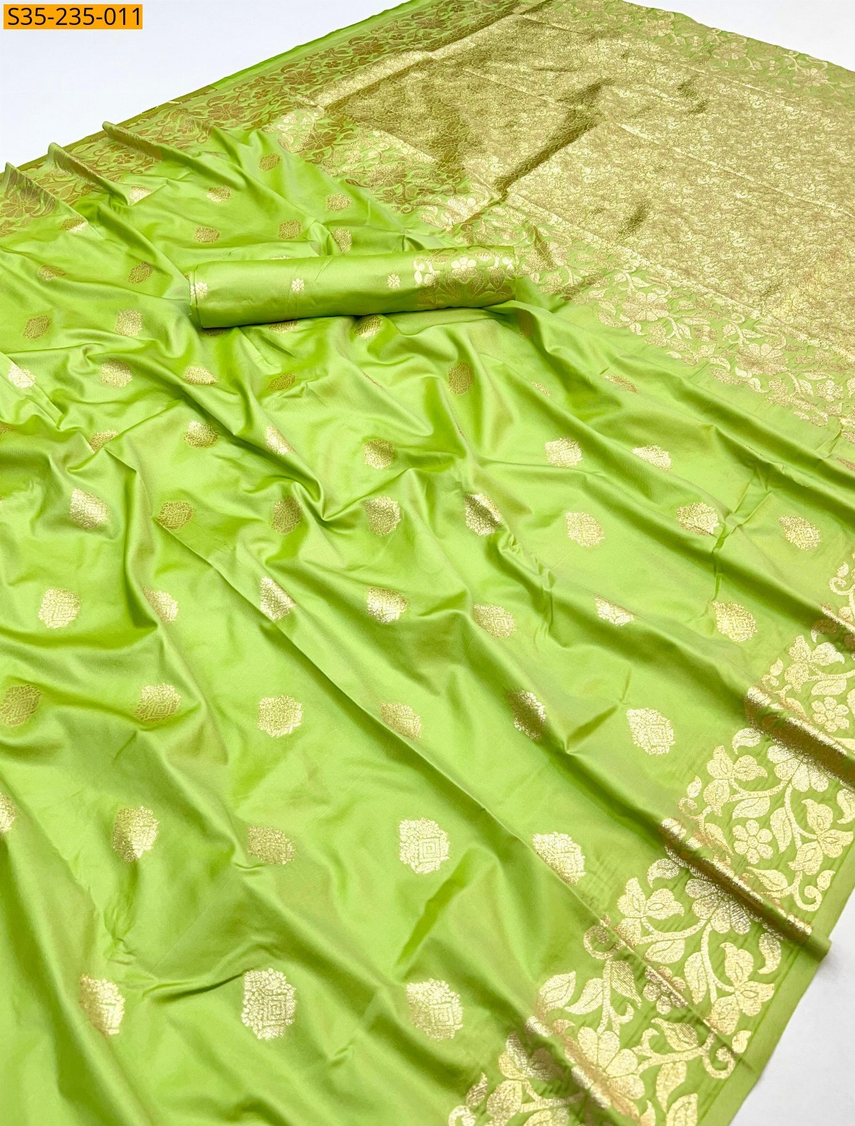 Green Soft And pure banarasi silk saree 