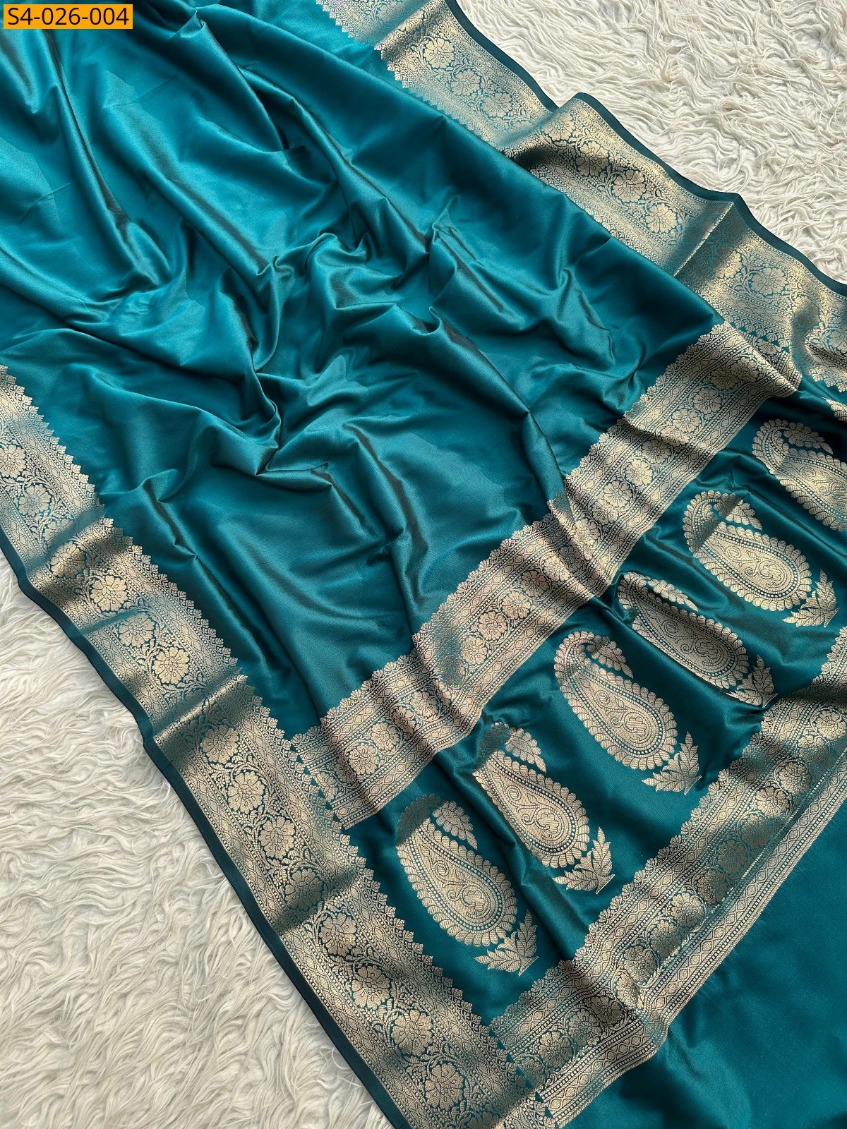 Peacock green Fancy Banarasi Soft Kanchi Kattan Silk Saree