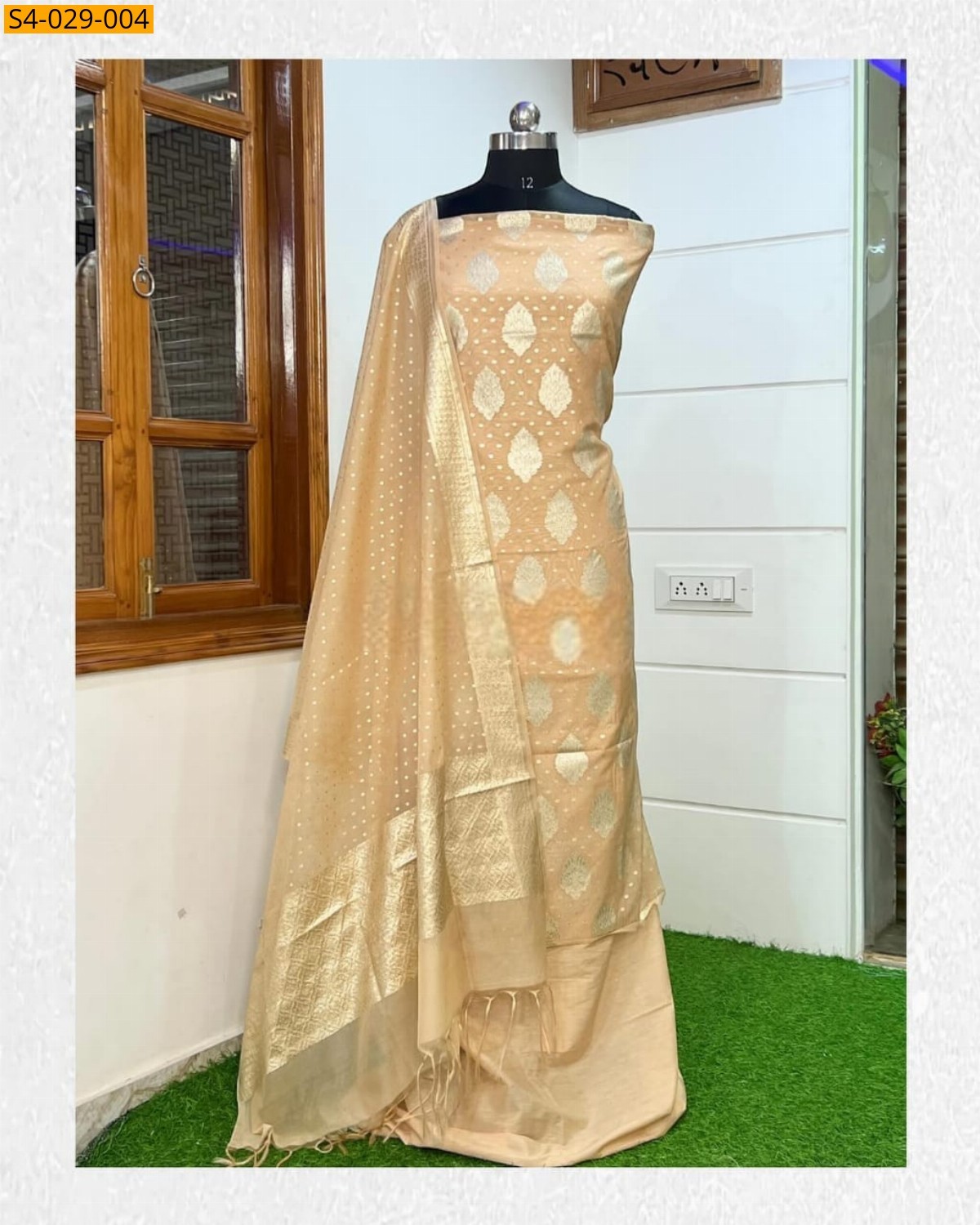 Sandal Banarasi Chiniya Silk Mulberry Suit