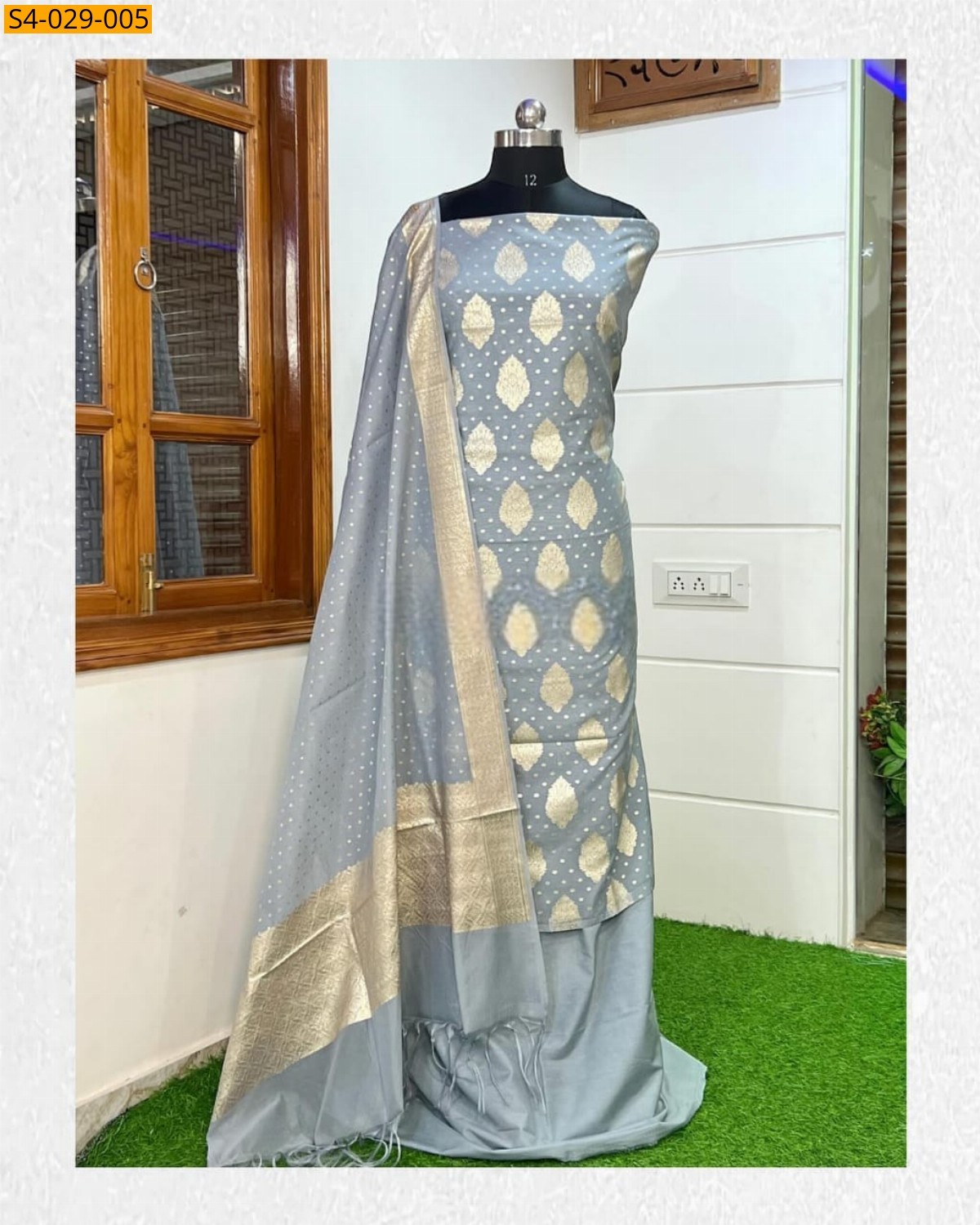 Gray Banarasi Chiniya Silk Mulberry Suit
