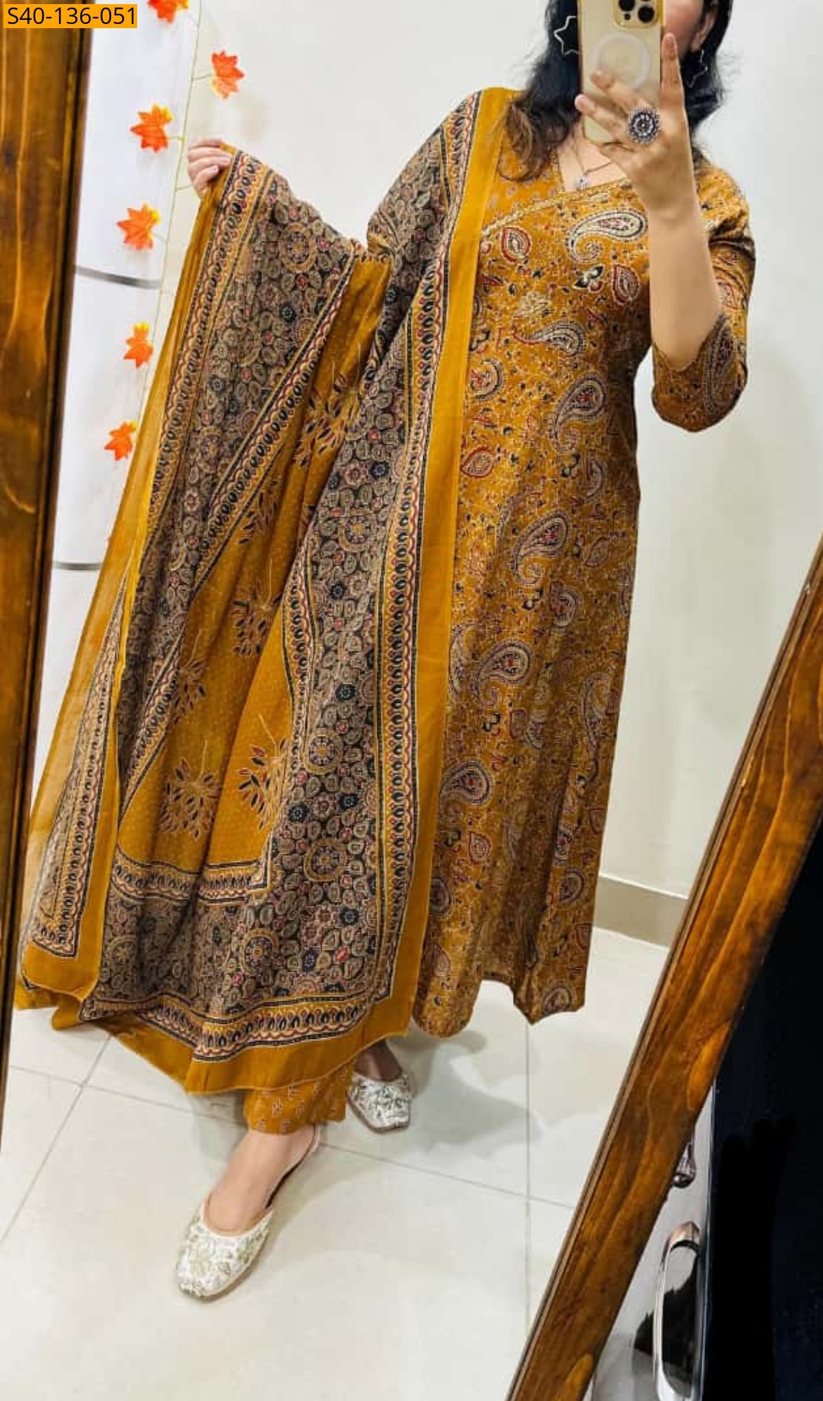 Fancy Floral Print Idaho Pattern Suit Fancy Floral Print Idaho Pattern Suit