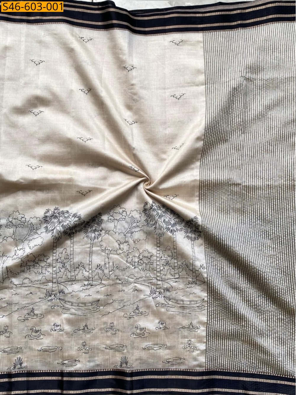 Half White With Black Cotton Silk Saree Half White With Black Cotton Silk Saree