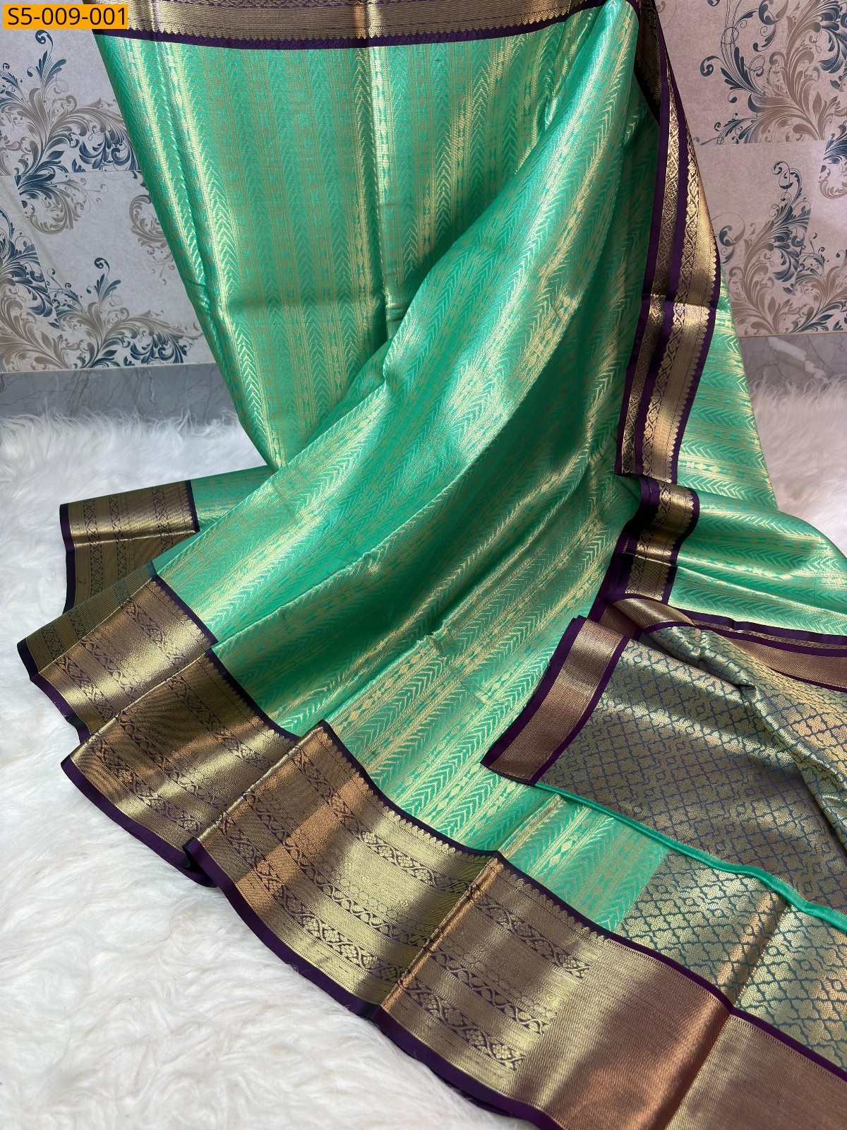 Green Fancy Kanjivarm Soft Tissue Silk Saree