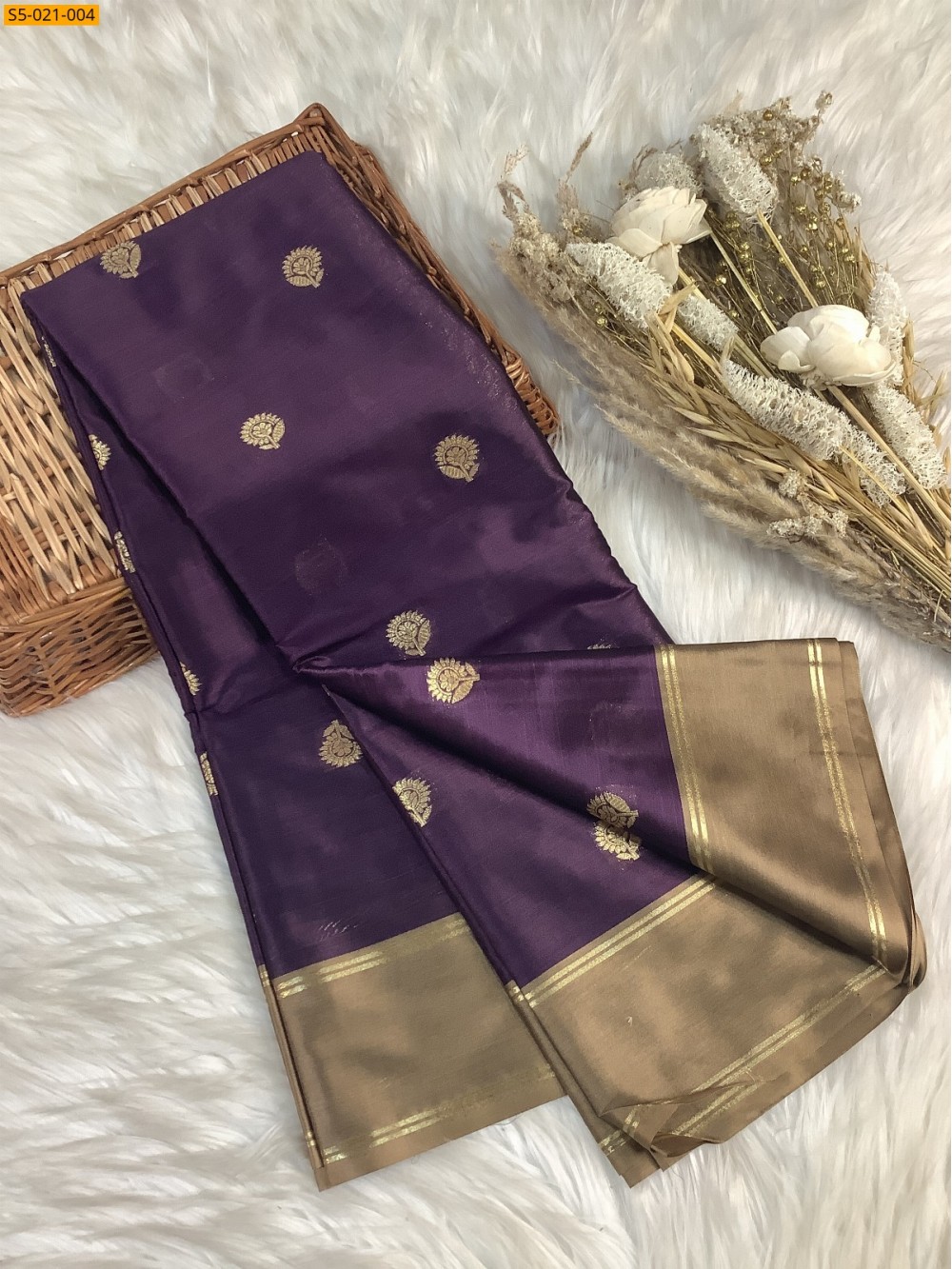 Purple Banarasi Katan Silk Saree Purple Banarasi Katan Silk Saree