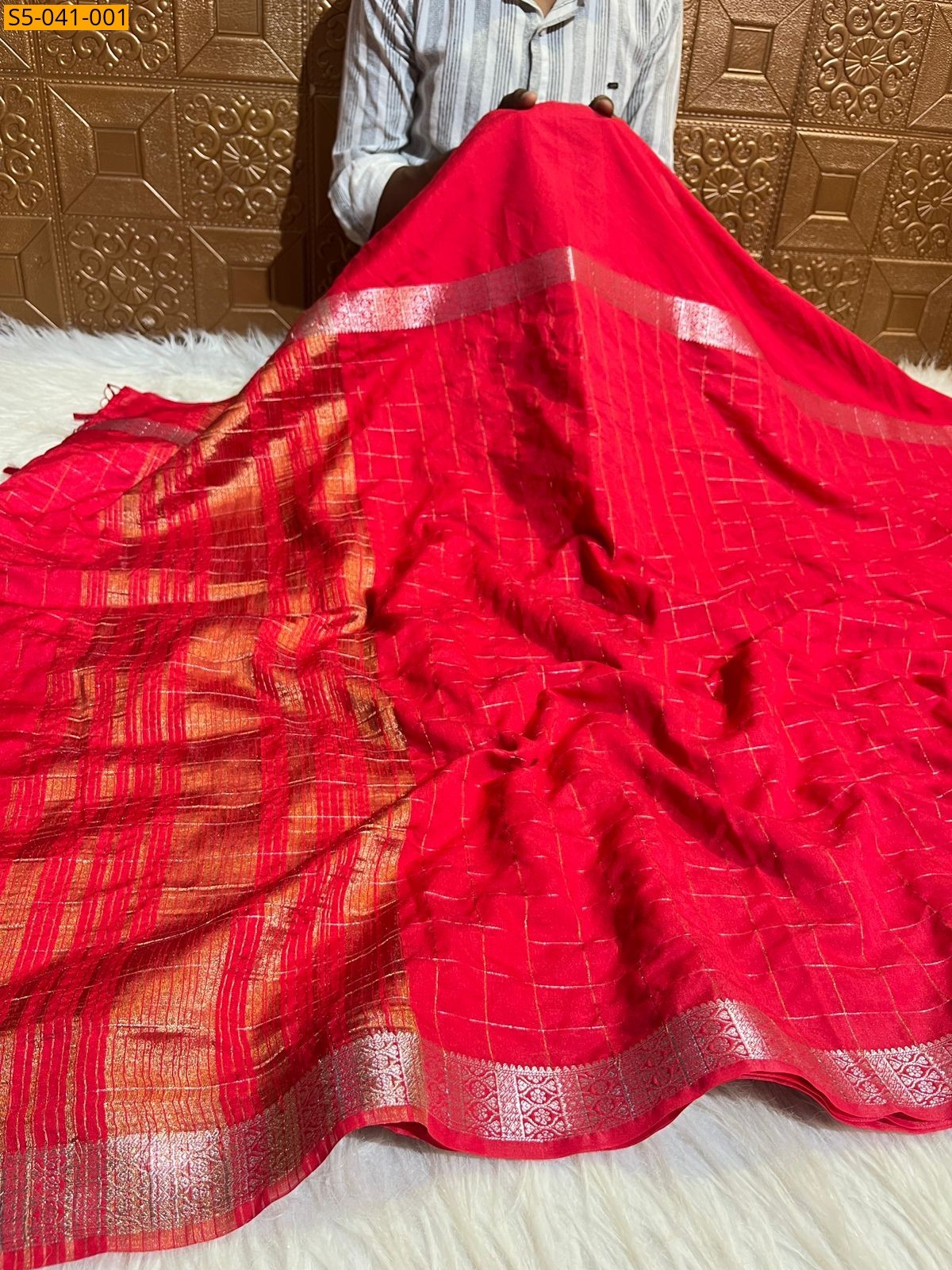 Red Banarasi Semi Dupian Soft Silk Saree