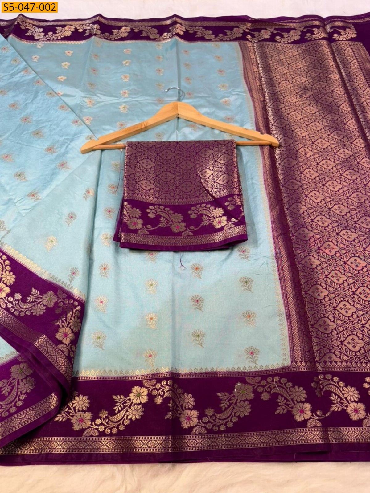 Green Banarasi Dybal Semi Dupian soft silk saree