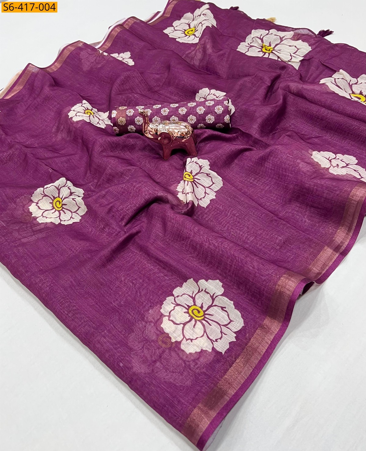 Merroon  Soft linen print light weight saree 