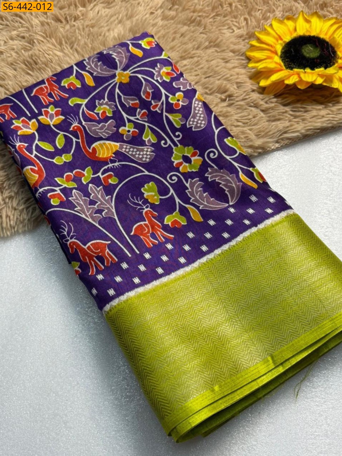 Violet Marshmellow blooming saree