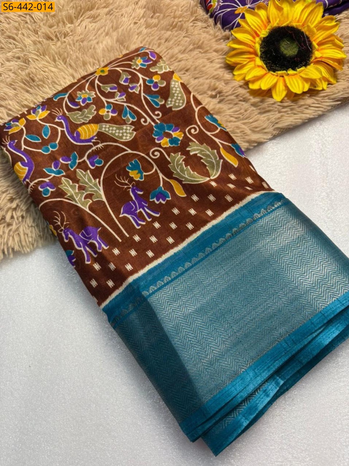 Maroon Marshmellow blooming saree