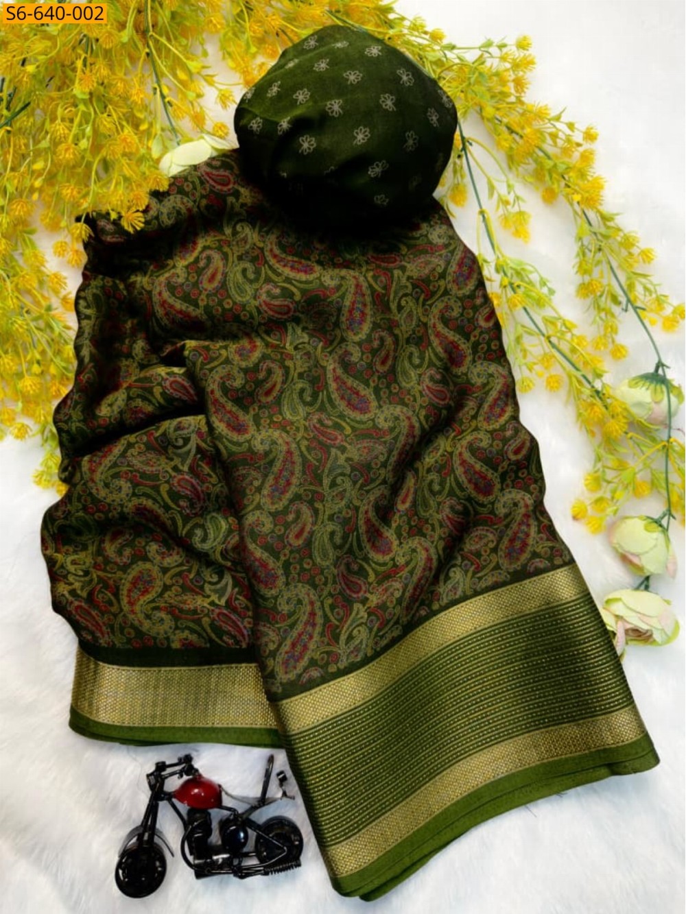 Fancy Marshmellow saree