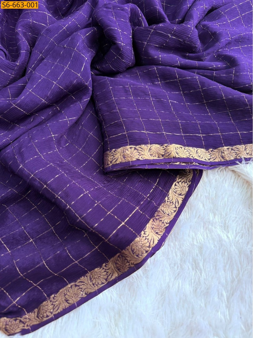 Chinnon Viscose Checks Saree