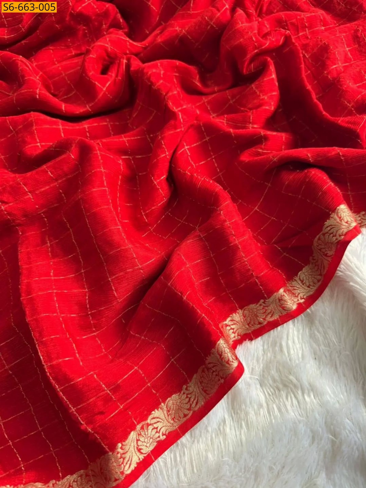 Red Chinnon Viscose Checks Saree