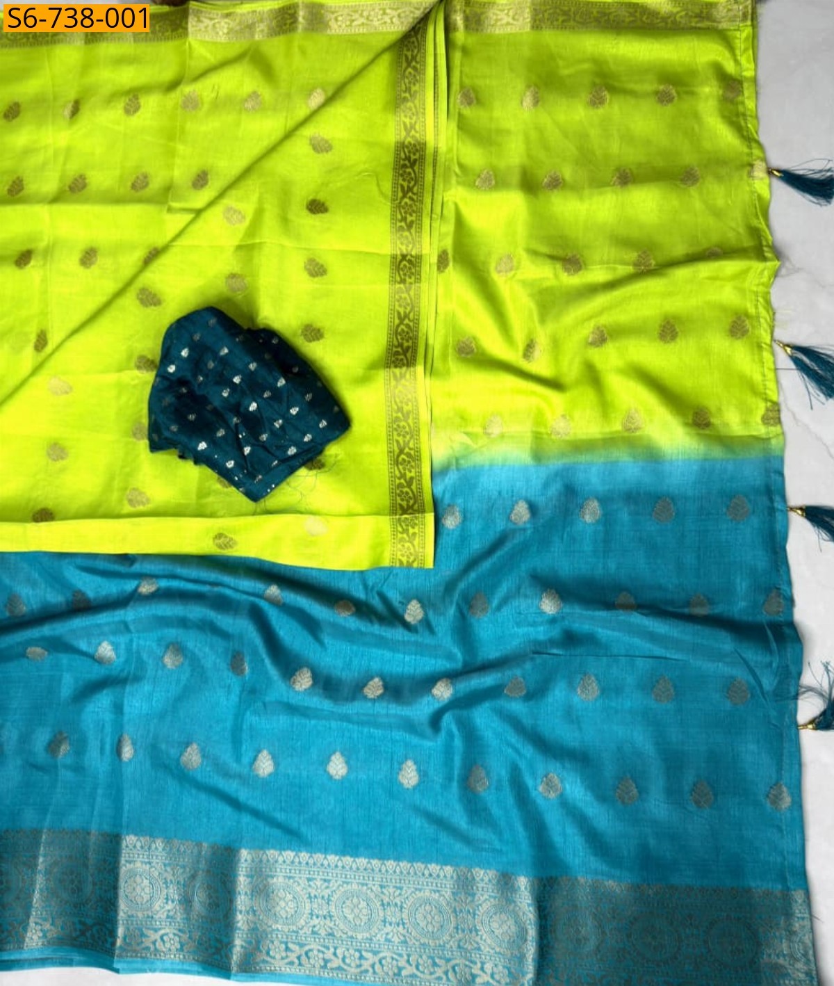 Parrot Green Fancy Dola jacquard silk sarees