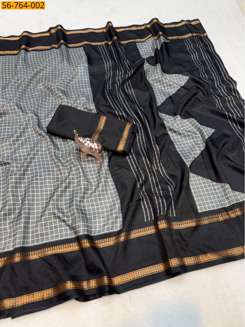 Soft Tussar Checks Printed Saree