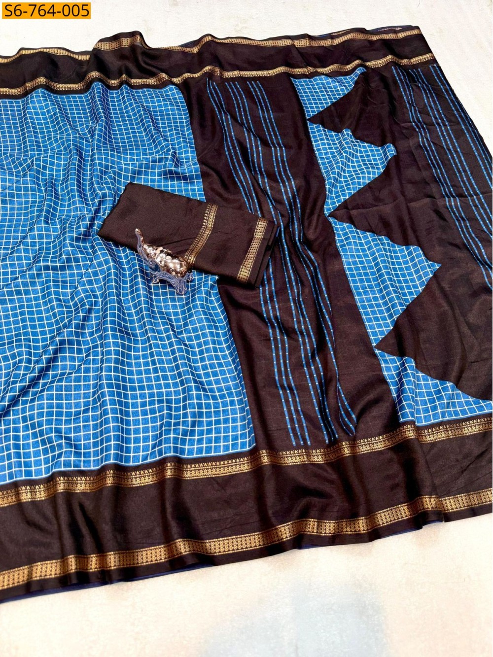 Soft Tussar Checks Printed Saree