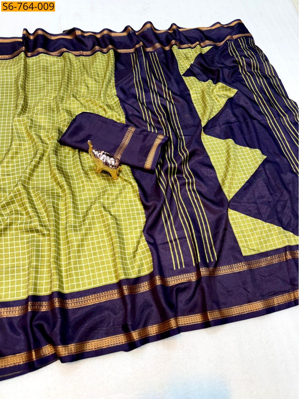 Soft Tussar Checks Printed Saree