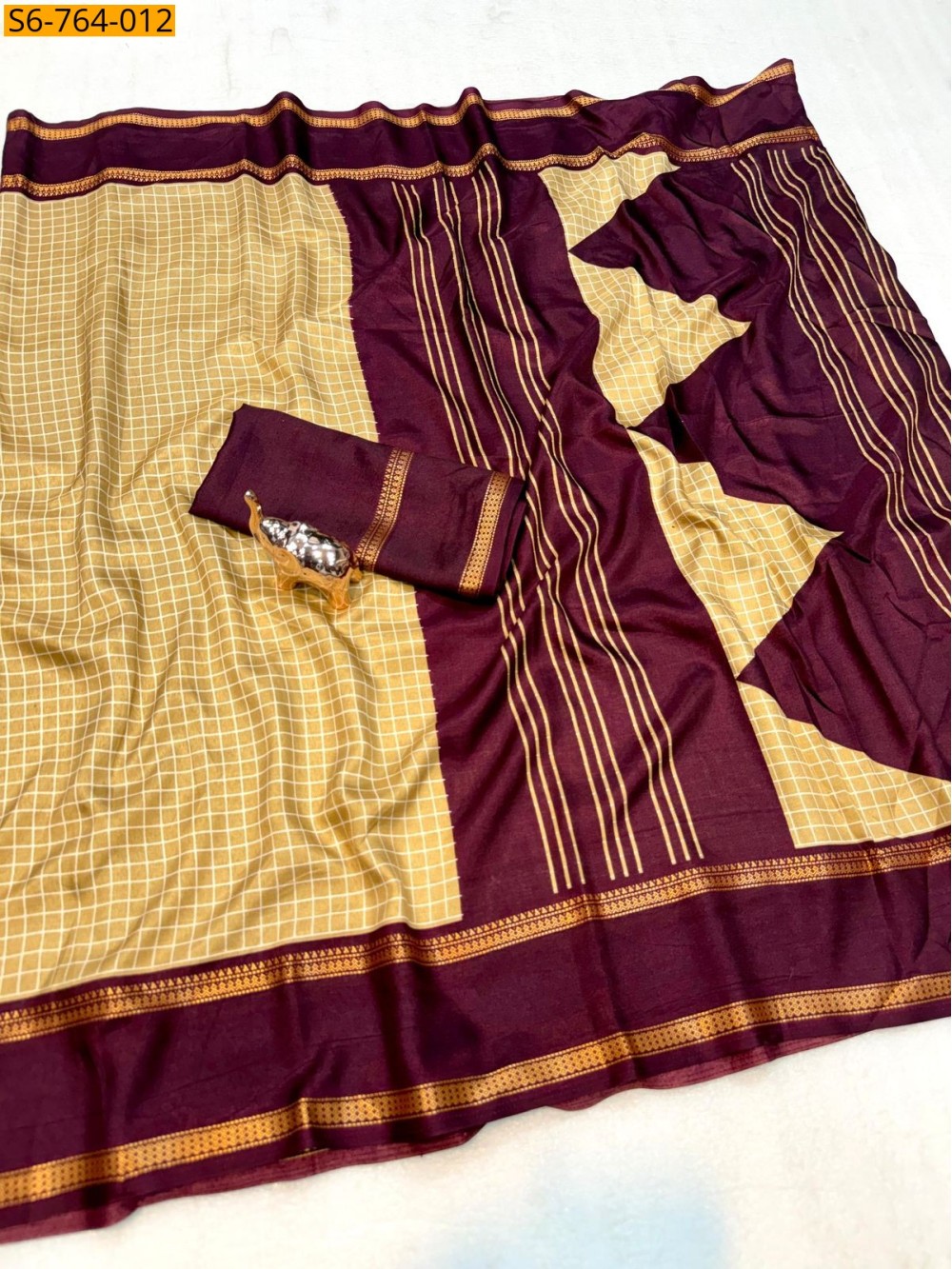 Soft Tussar Checks Printed Saree