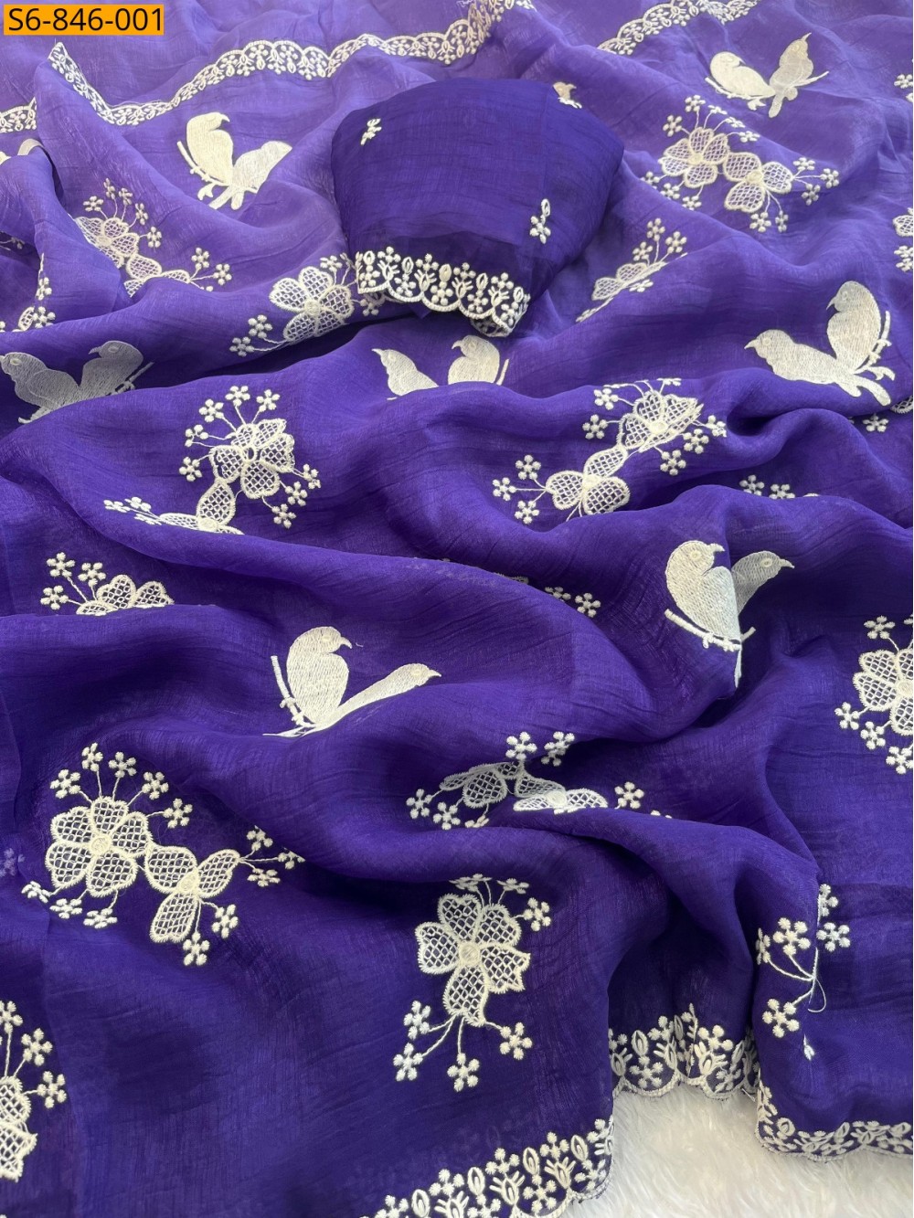 Fancy crunchy padding saree