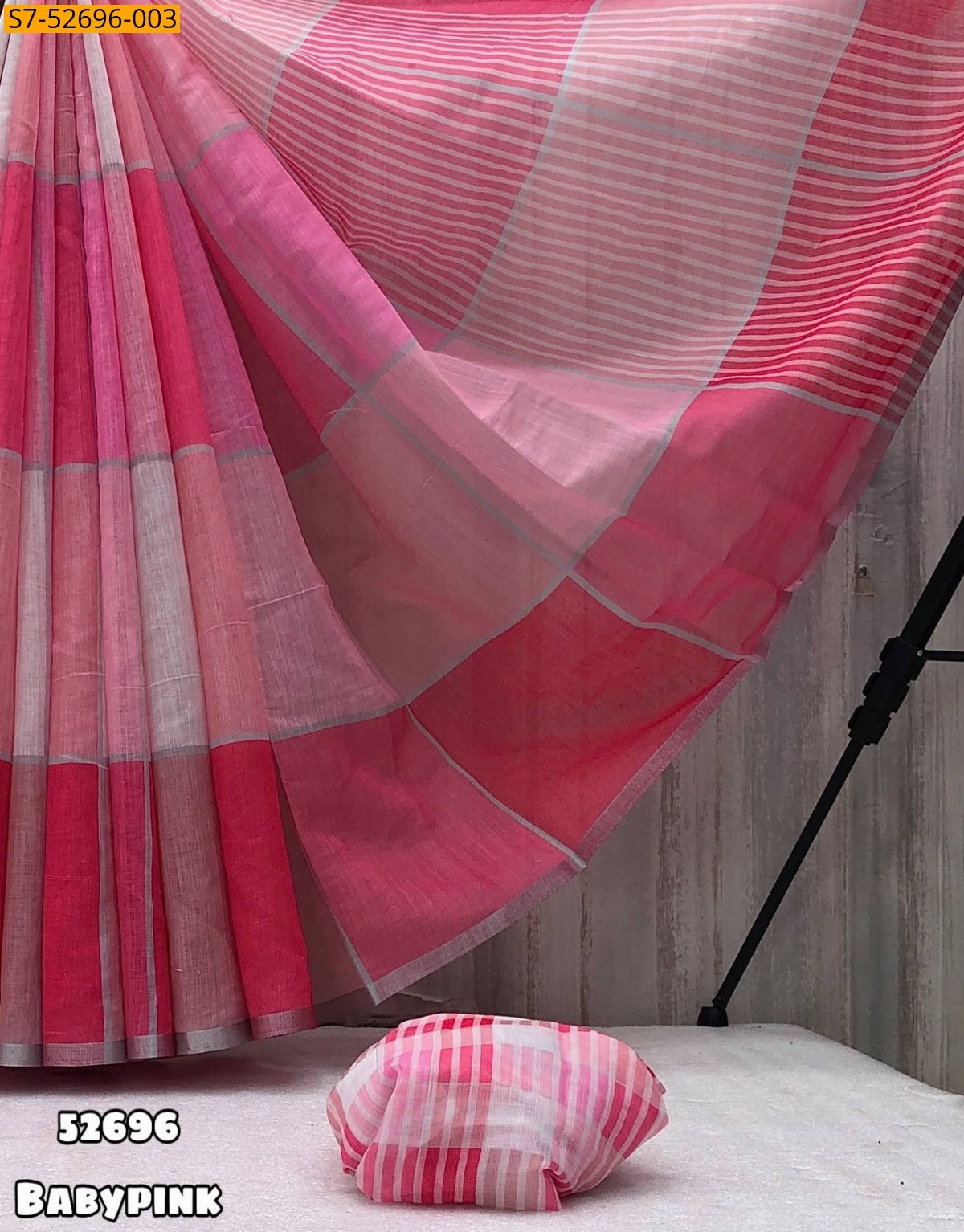Baby pink Fancy Soft Lenin multi checks Saree