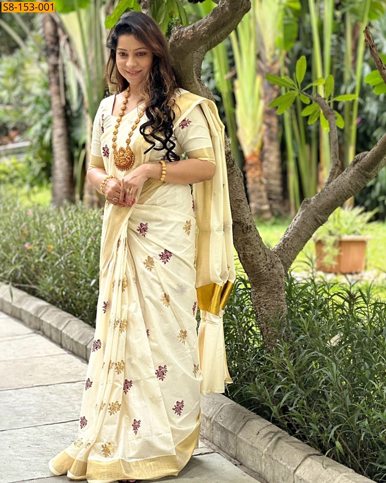 Off White Fancy Cotton Embroidery Sarees